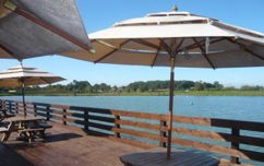 Lakeside Bar and Bistro